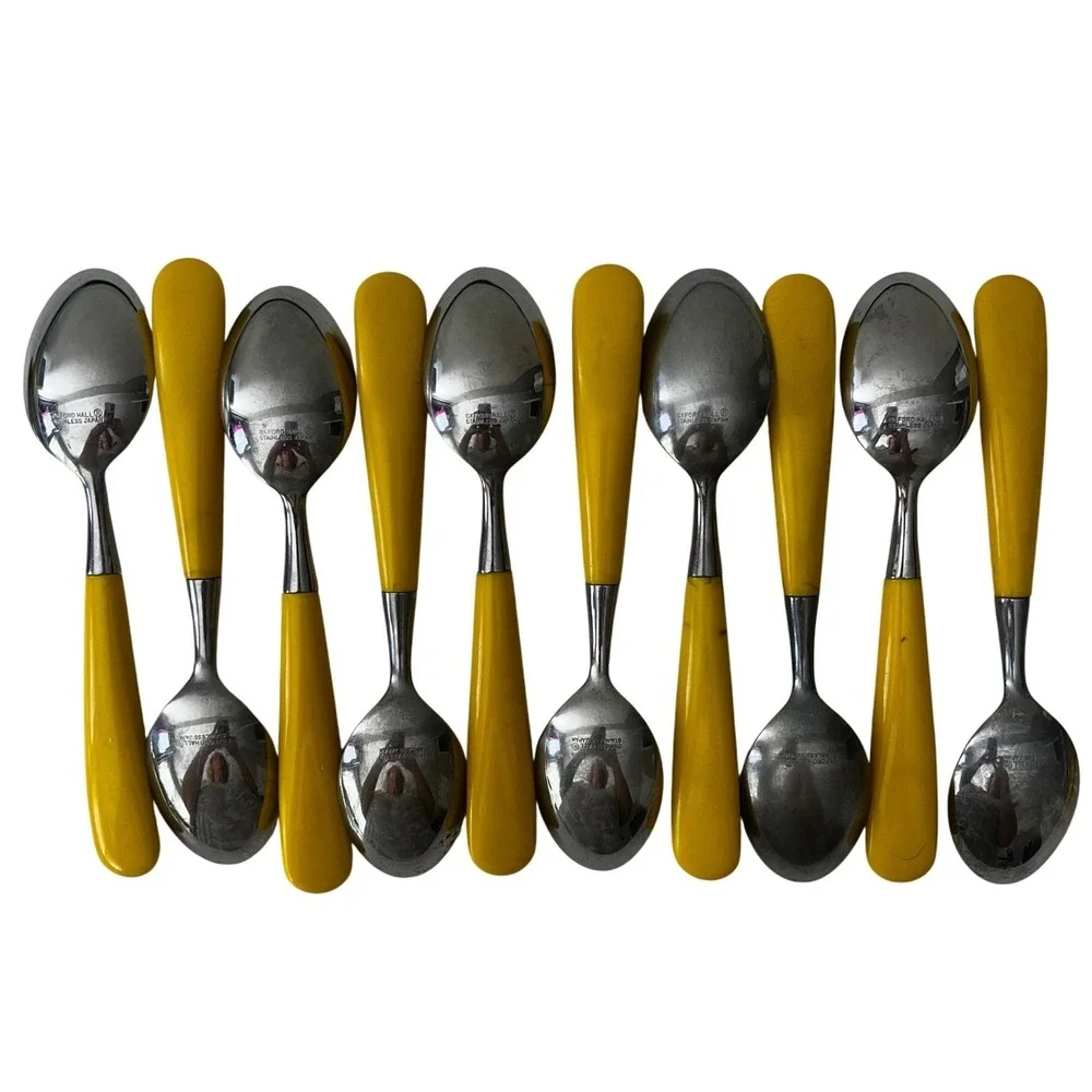 Vintage/Retro Oxford Hall Yellow Handle Stainless Flatware Set 35 Pc‎ Dining
